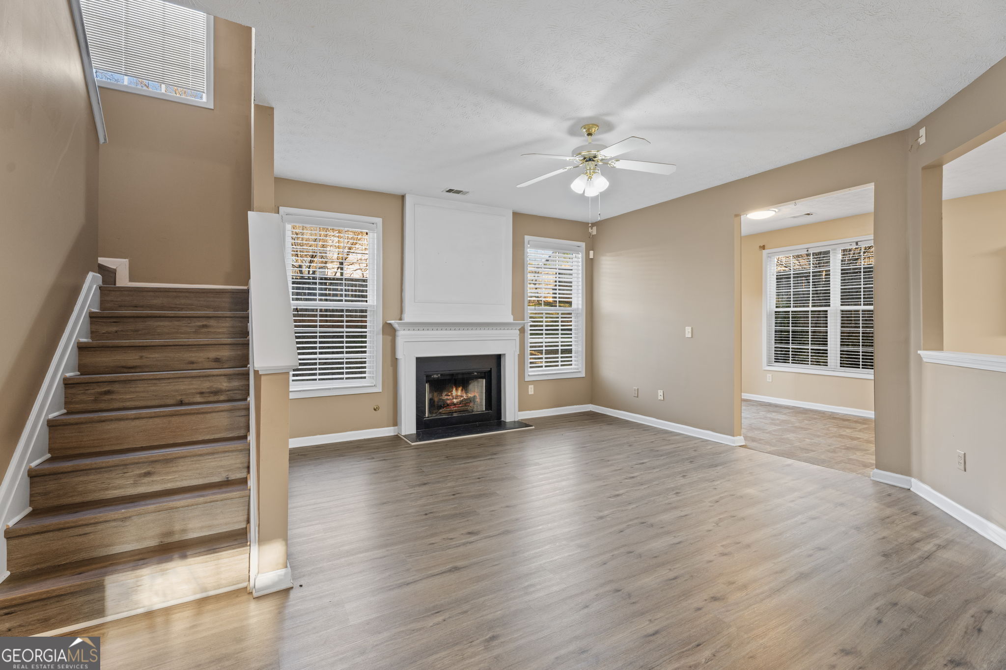 423 Heathcliff Court Property Photo 14