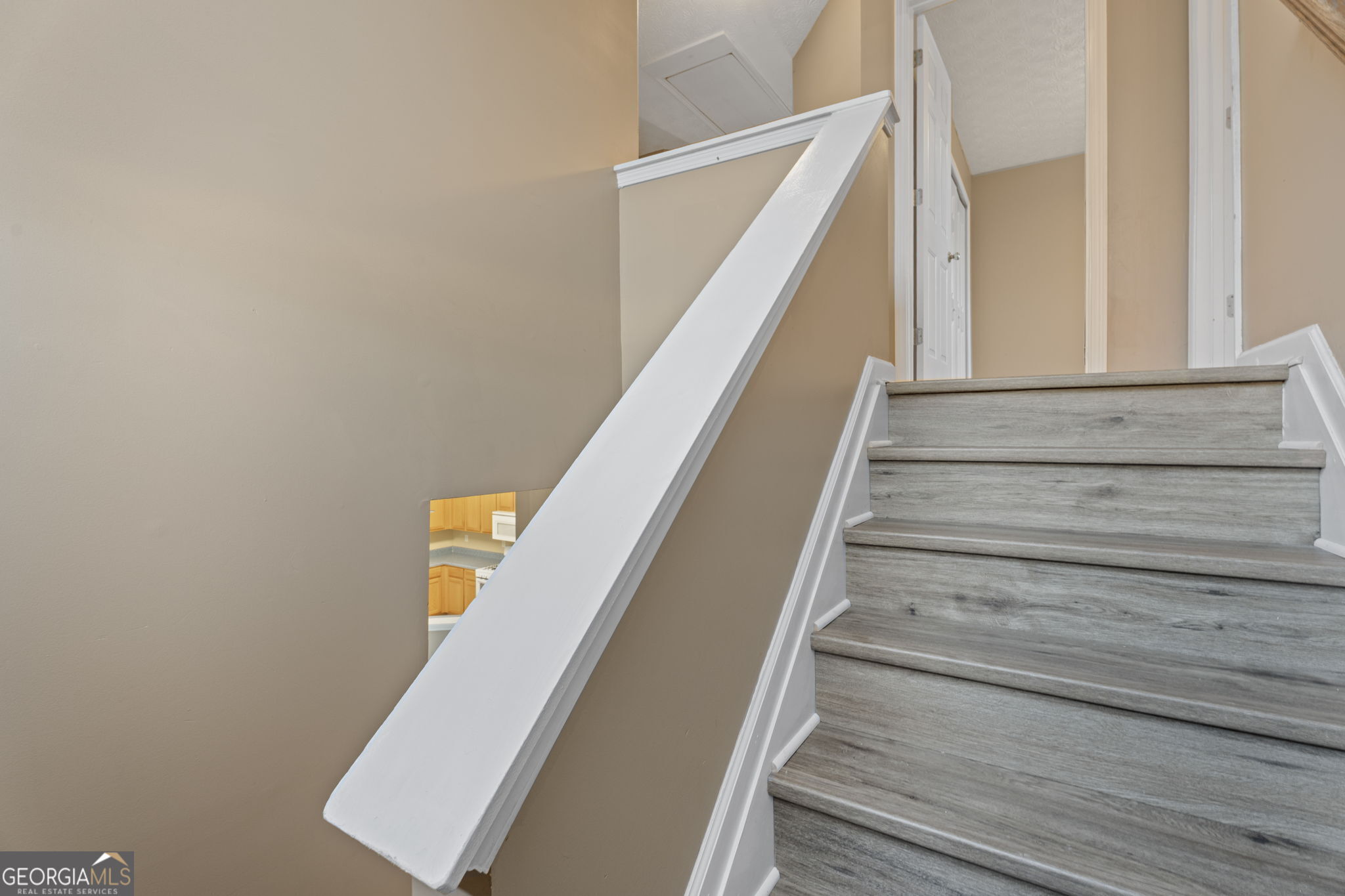 423 Heathcliff Court Property Photo 23