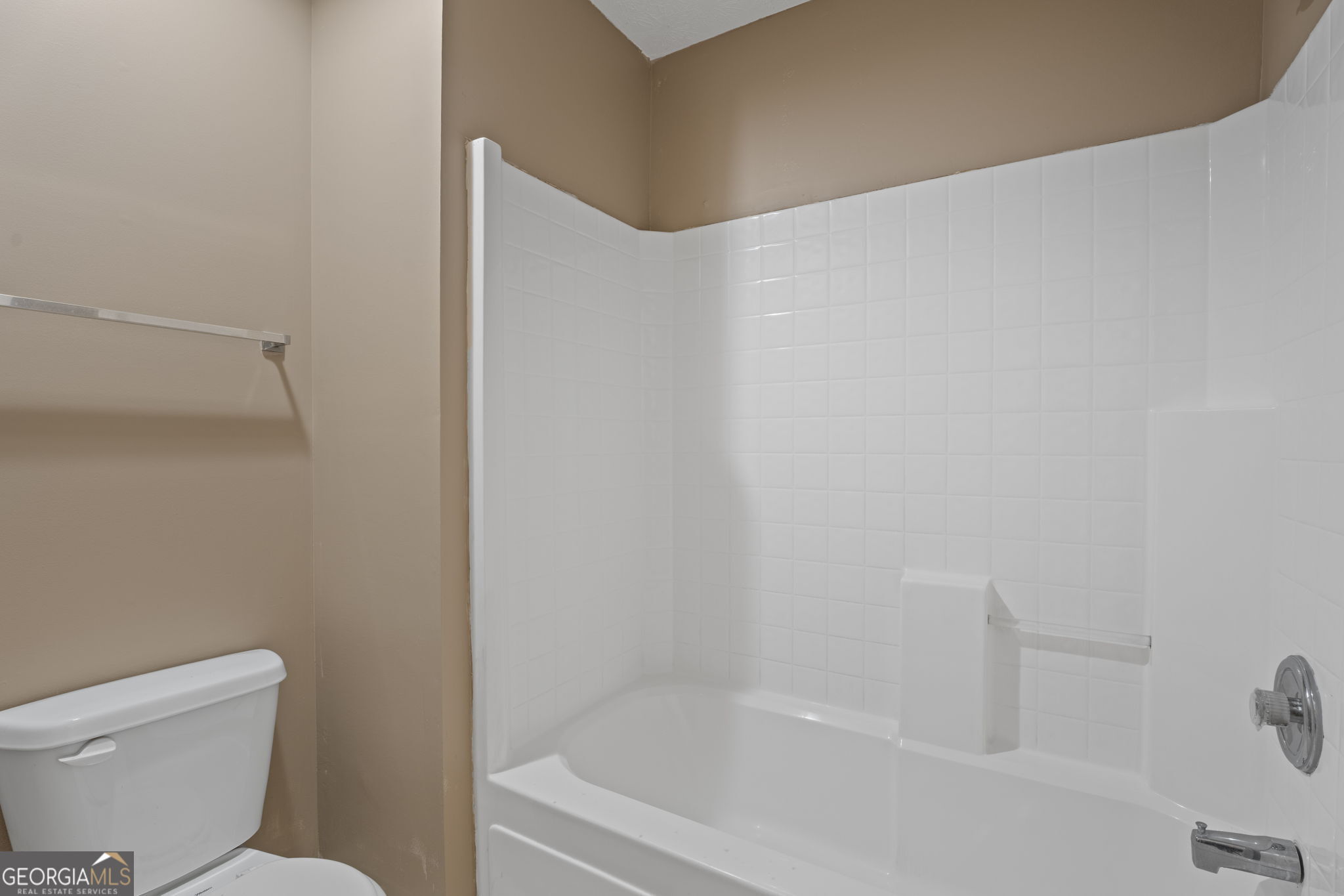 423 Heathcliff Court Property Photo 26