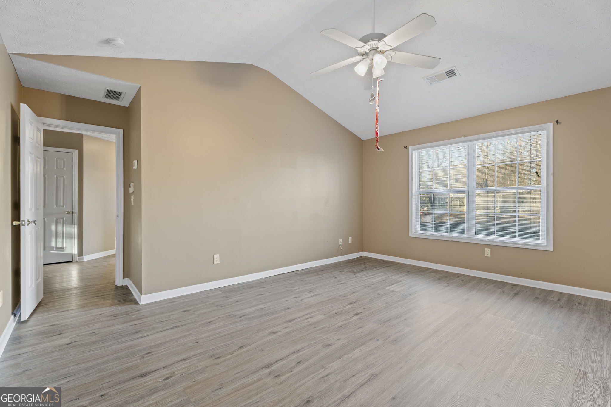 423 Heathcliff Court Property Photo 34