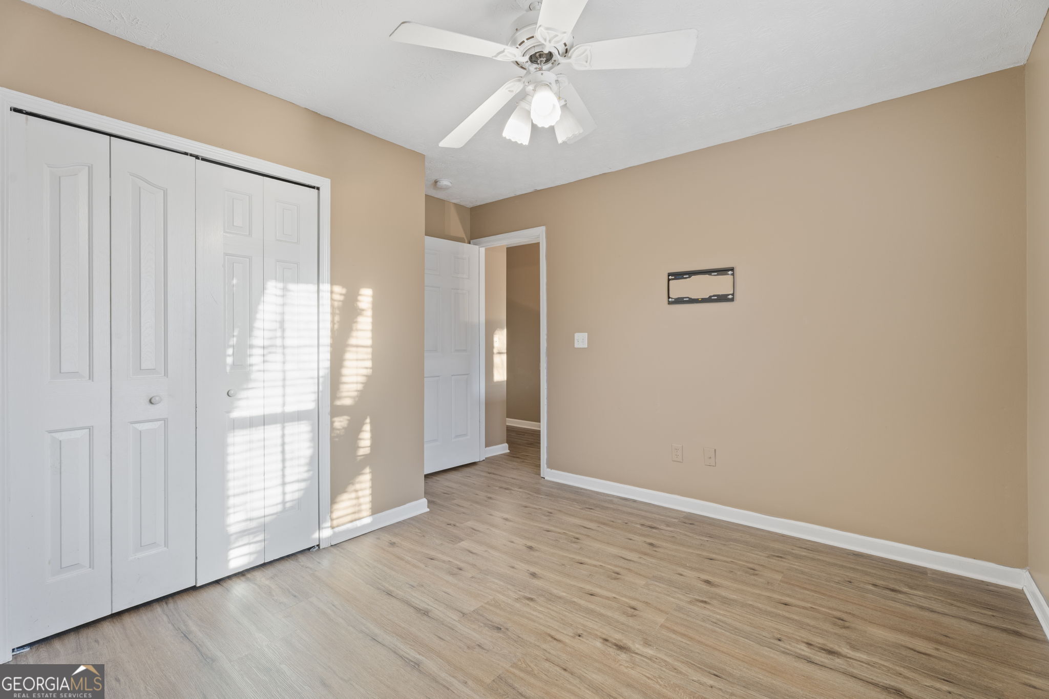 423 Heathcliff Court Property Photo 42