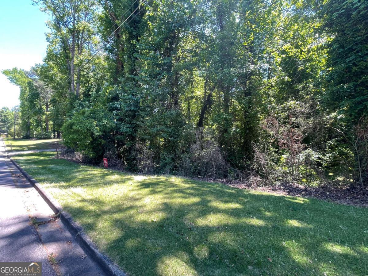 6990 Oak Leaf Drive Property Photo 7