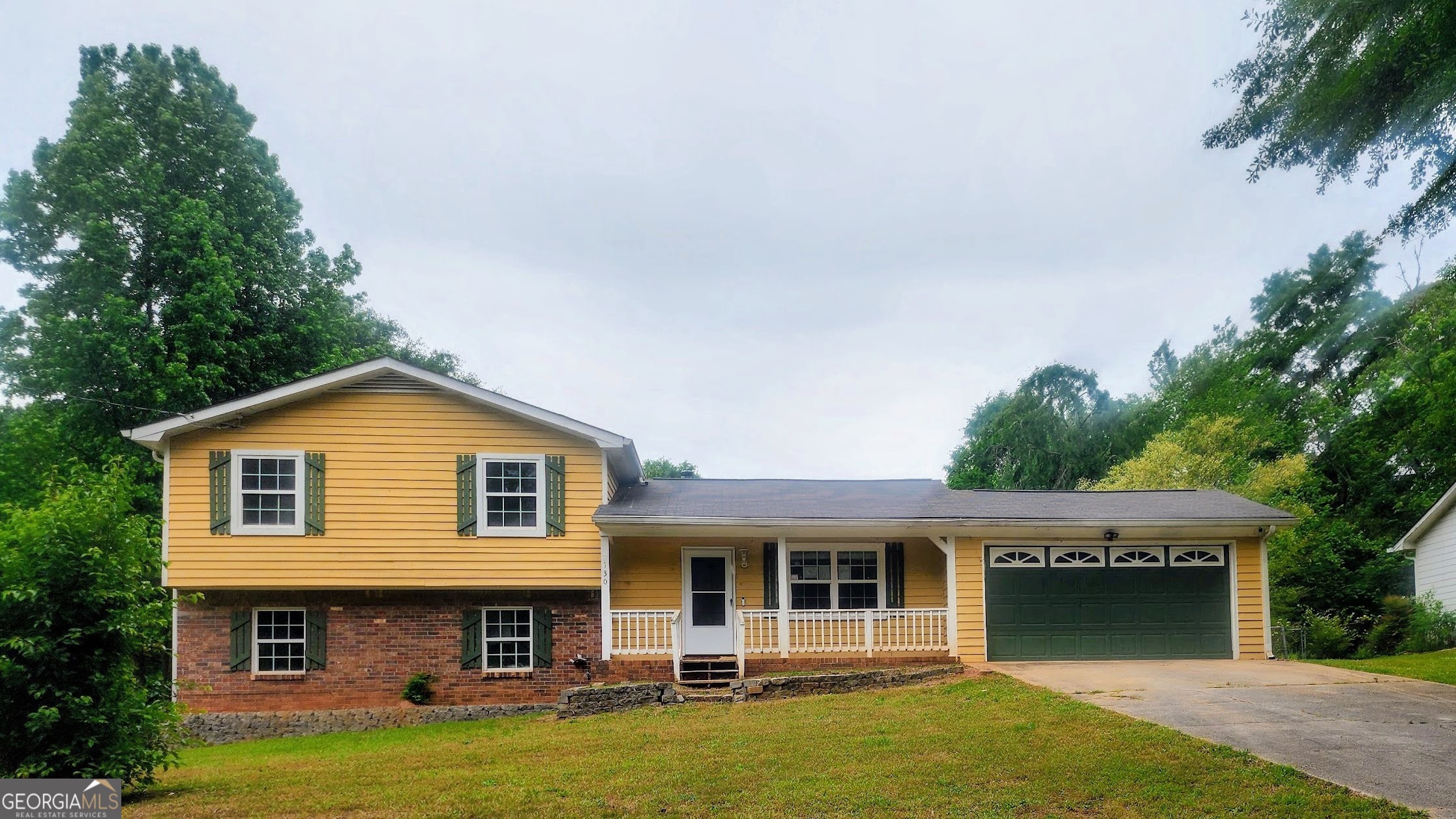 130 Carriage Circle Property Photo 1