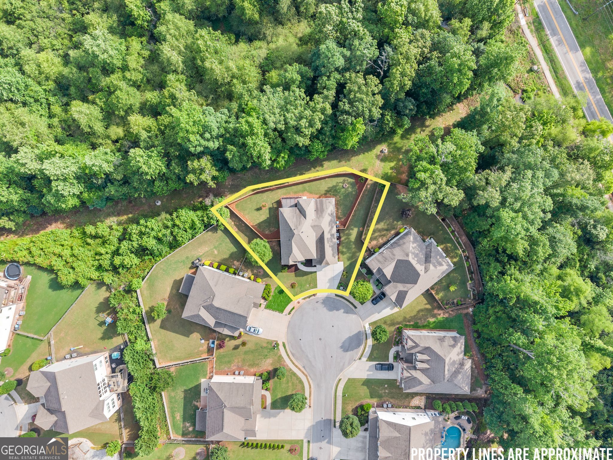 1648 Applecress Court Property Photo 6