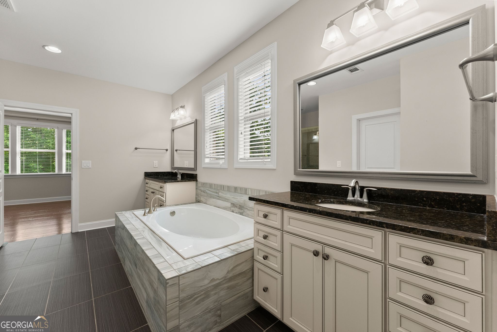 1648 Applecress Court Property Photo 33