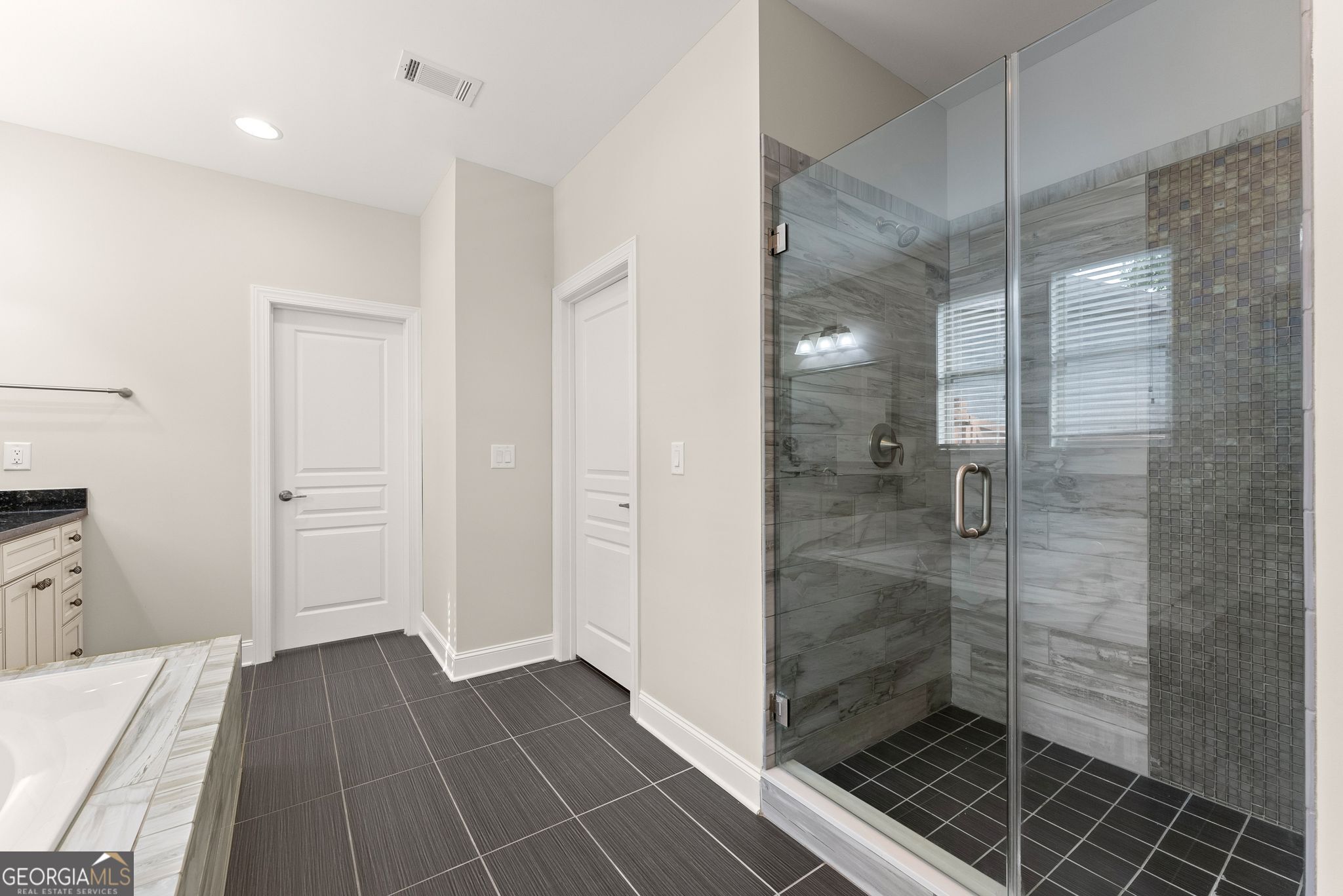1648 Applecress Court Property Photo 34