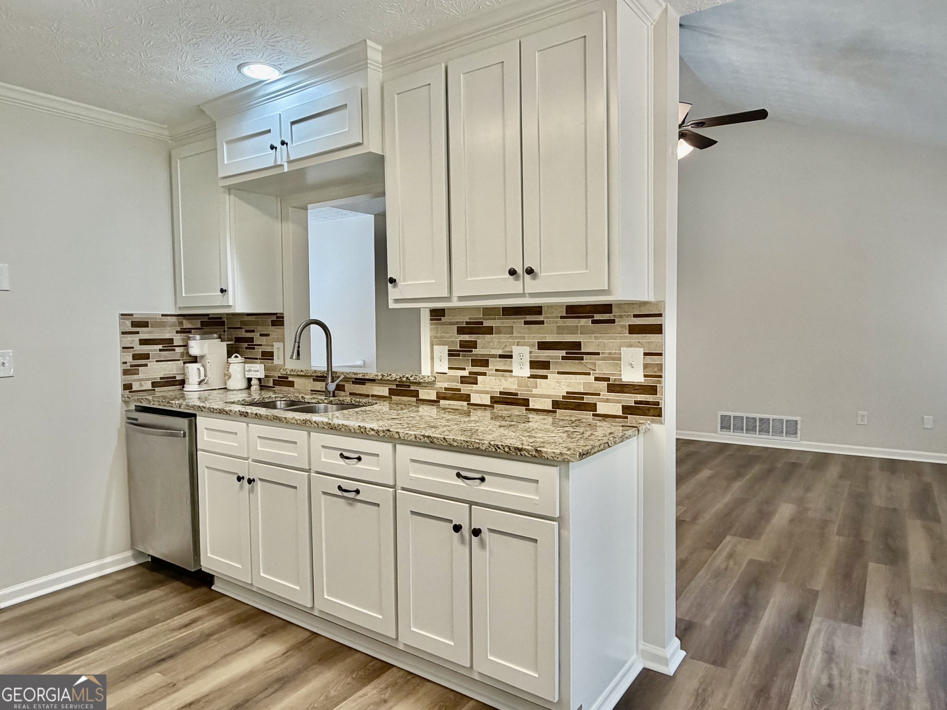 507 Legacy Park Lane Property Photo 8