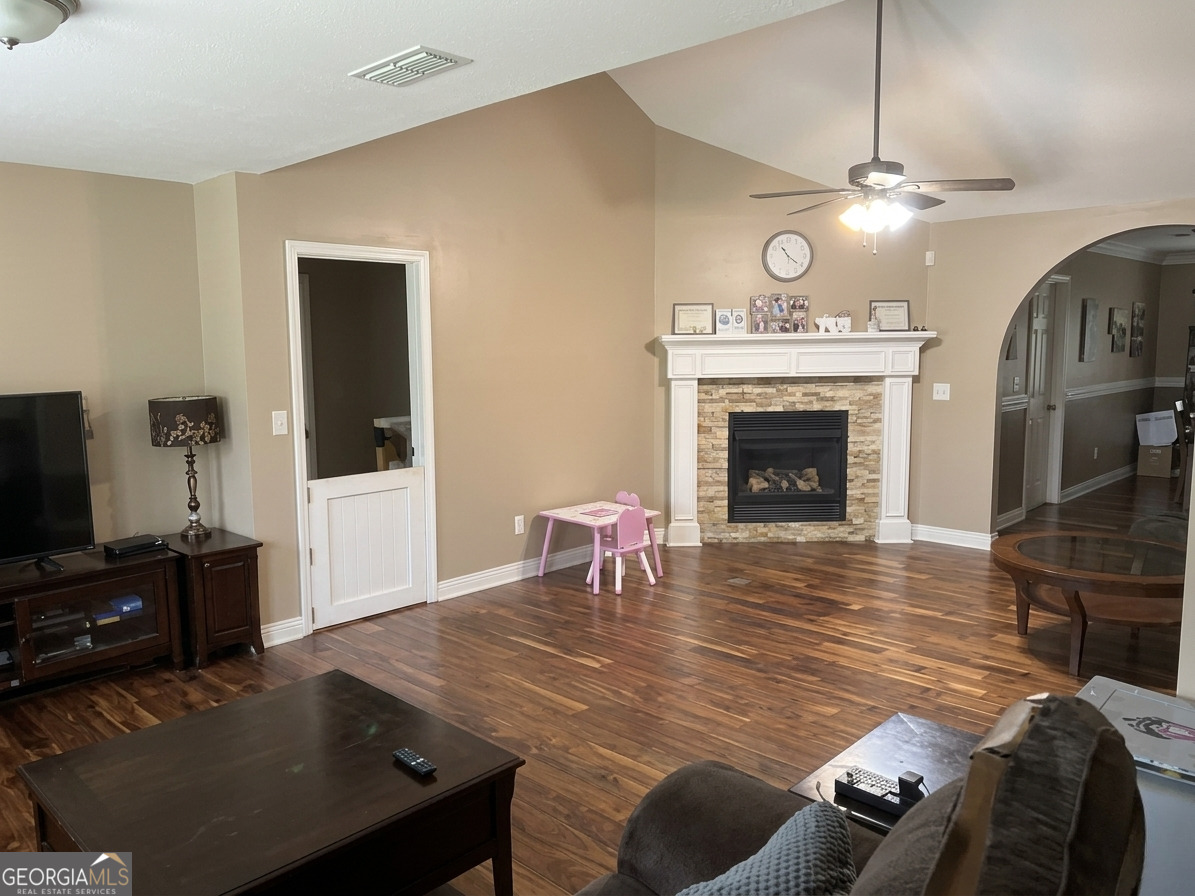 55 Riverbrooke Terrace Property Photo 6