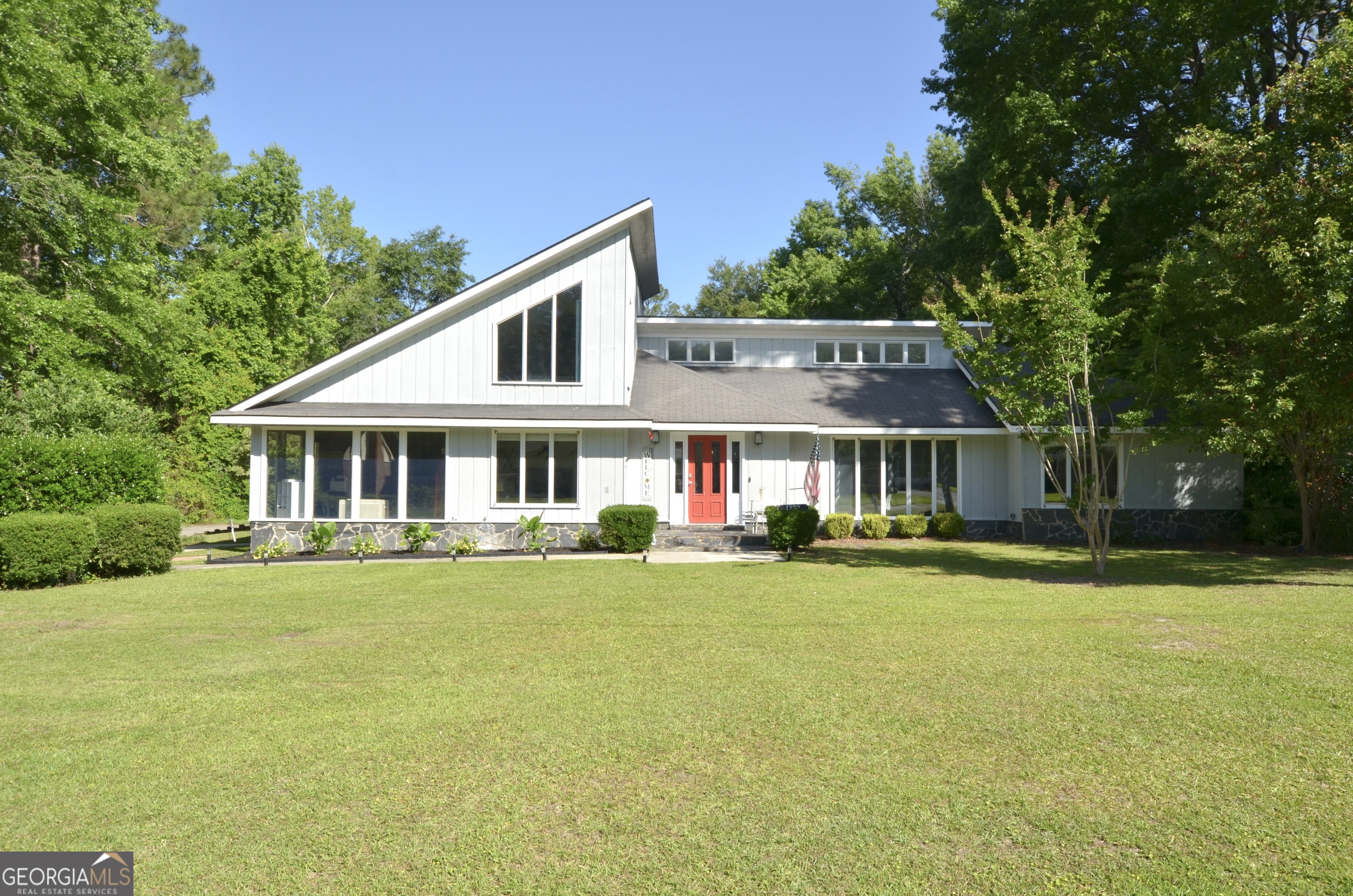 1222 4th Avenue Property Photo 1