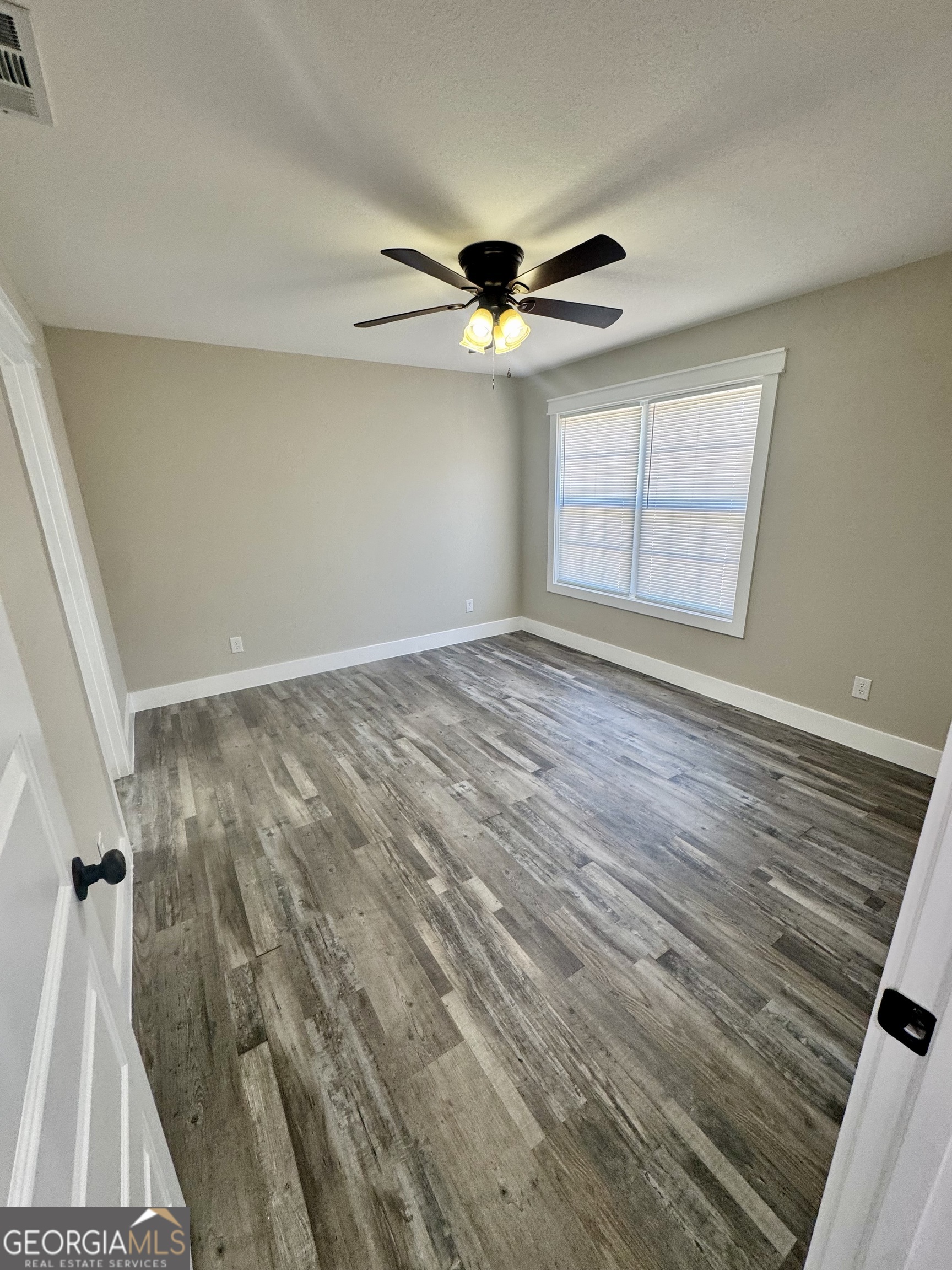 903 Moxley Drive Property Photo 7