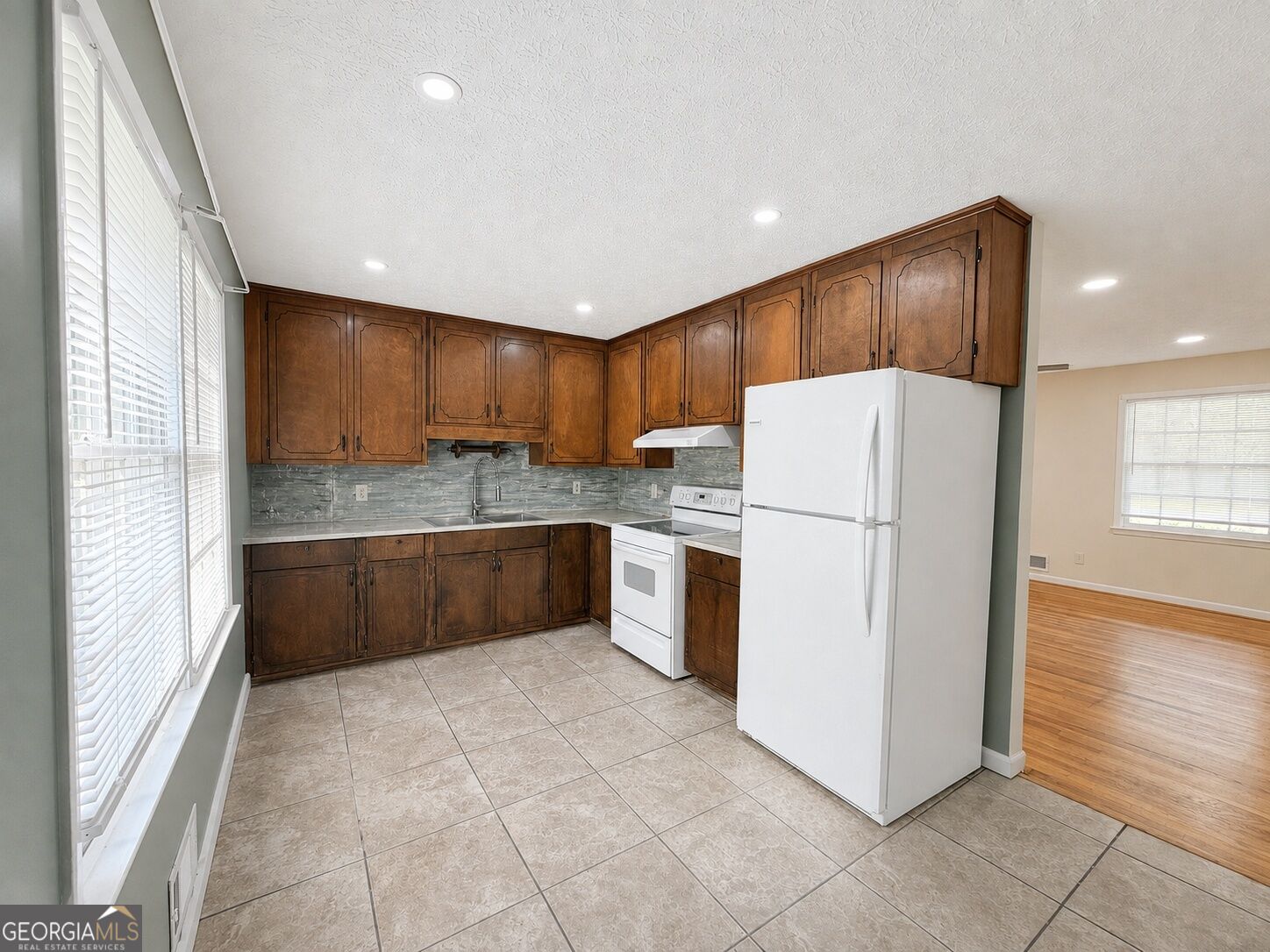230 Cooper Road Property Photo 10
