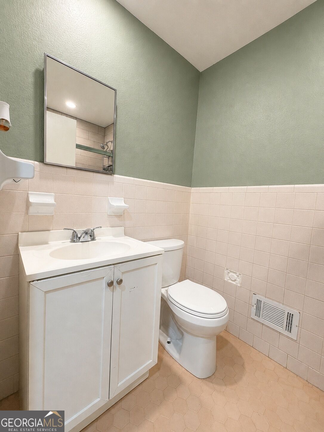 230 Cooper Road Property Photo 13