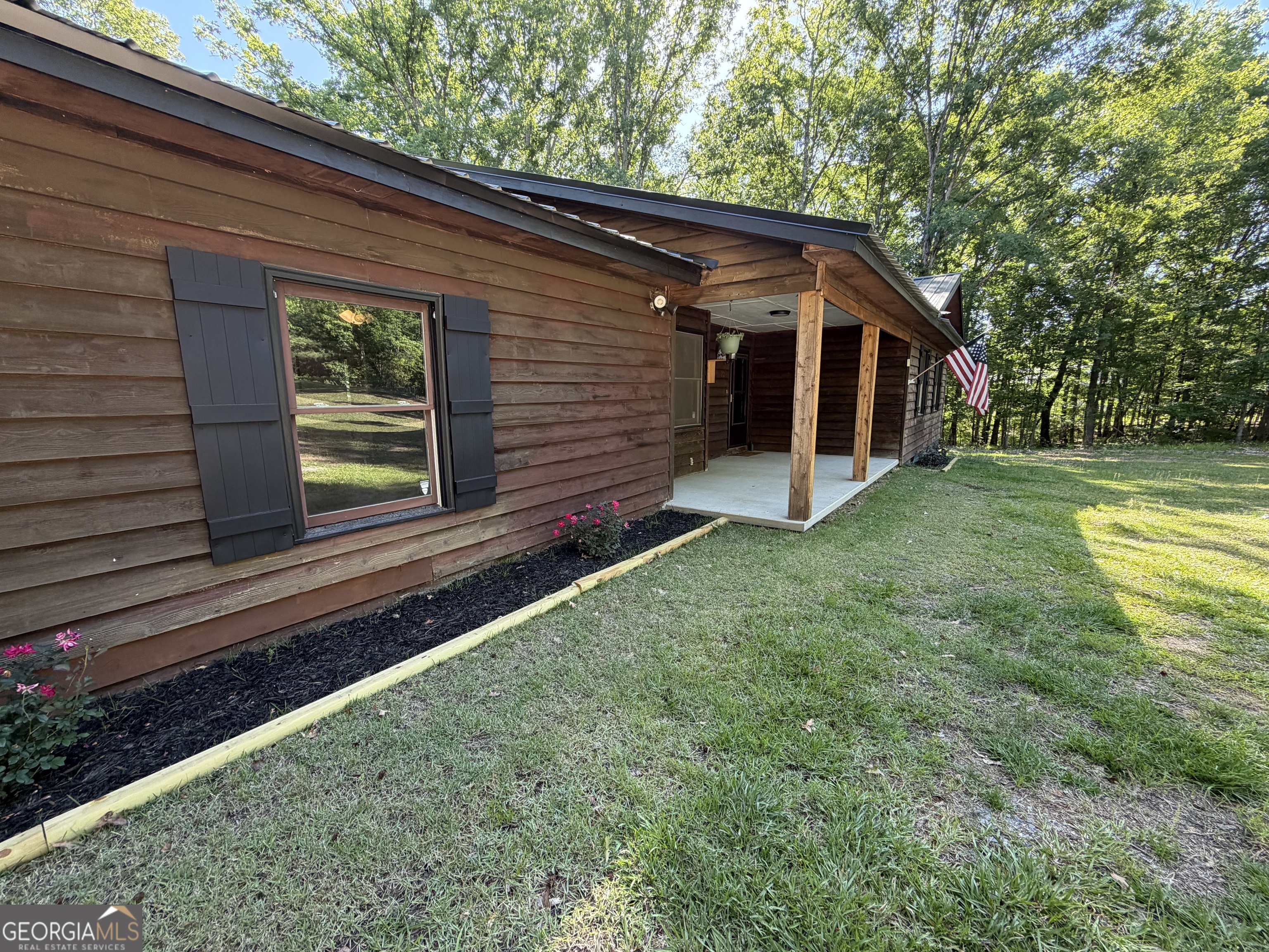 221 Oak Valley Drive Property Photo 3