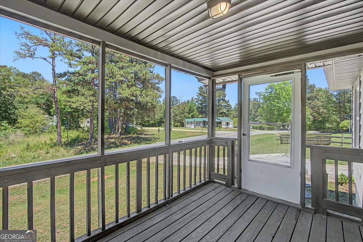 290 Dock Hyde Road Property Photo 2