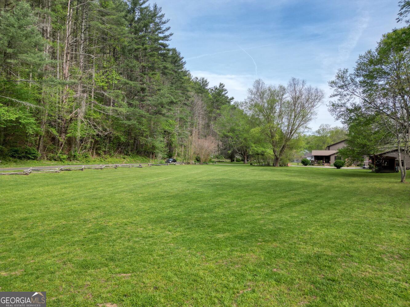 1908 Riverside Drive Property Photo 10
