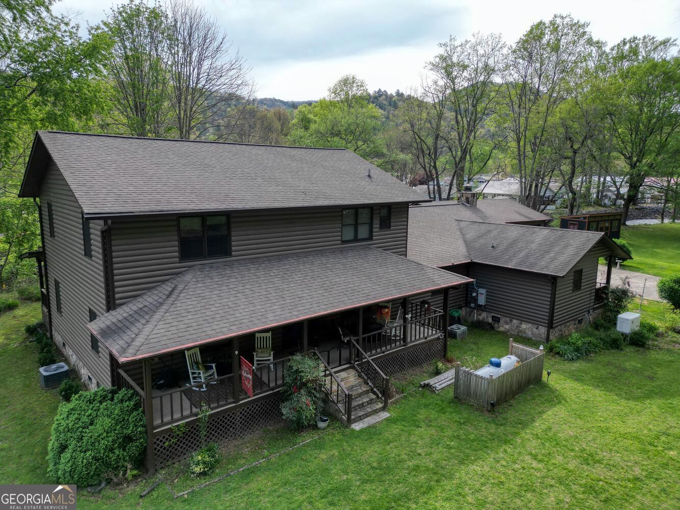 1908 Riverside Drive Property Photo 19