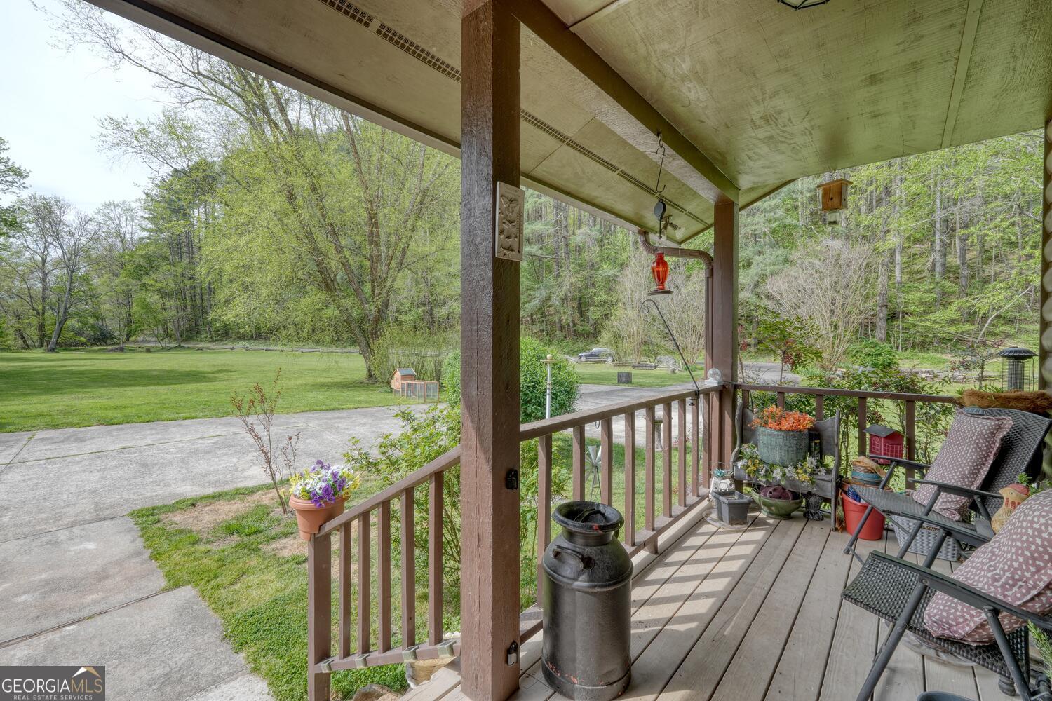 1908 Riverside Drive Property Photo 71