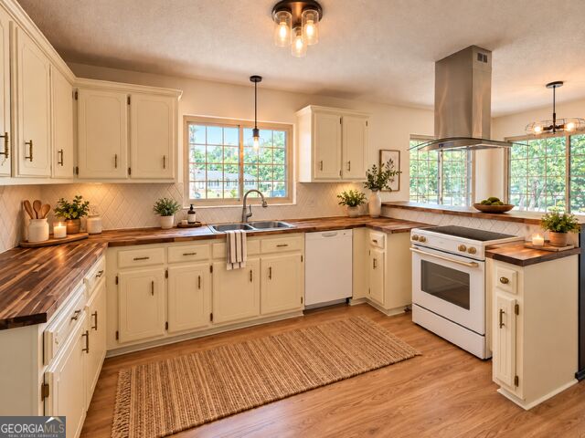 347 S College Street Property Photo 10