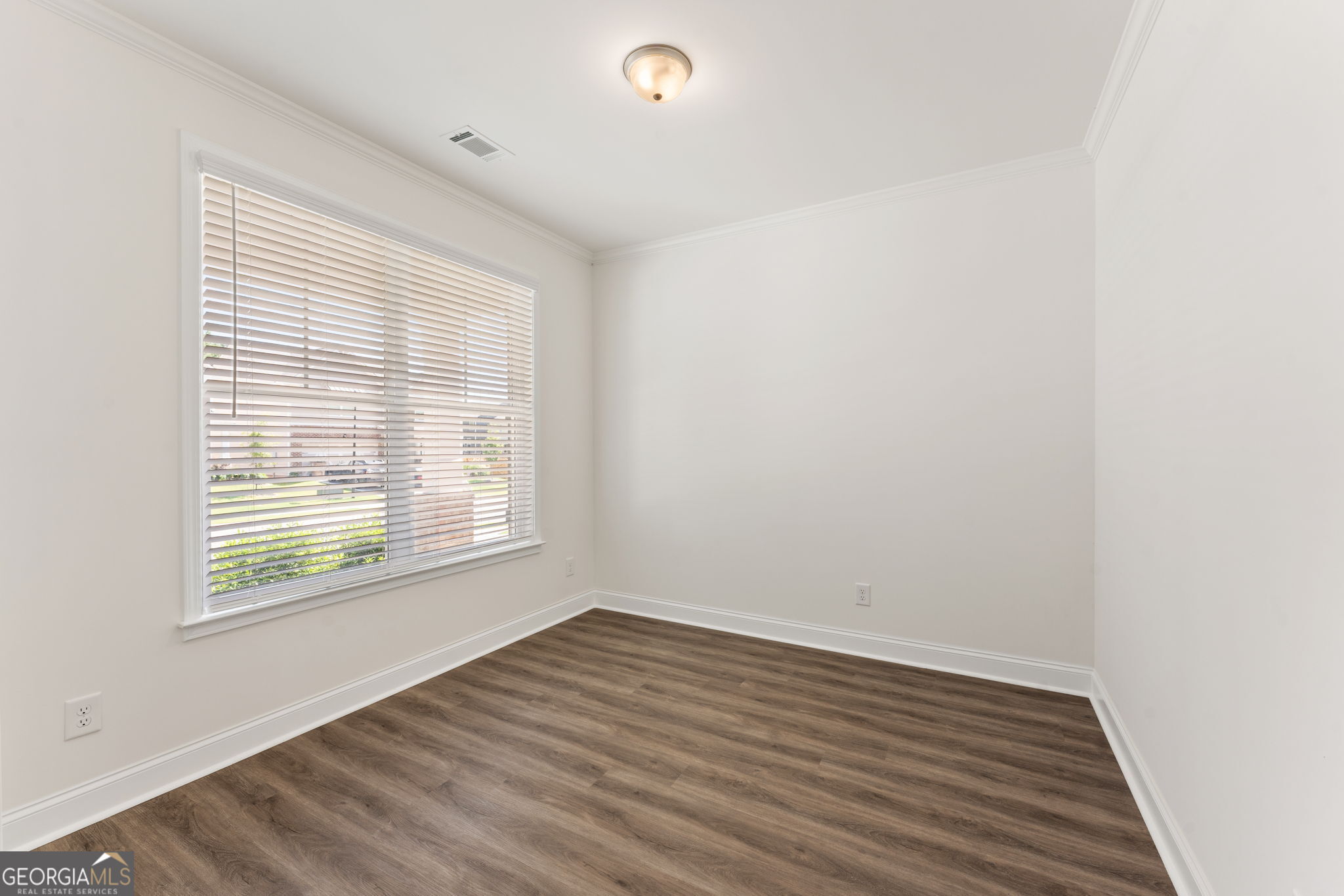 7332 Rocklin Lane Property Photo 4