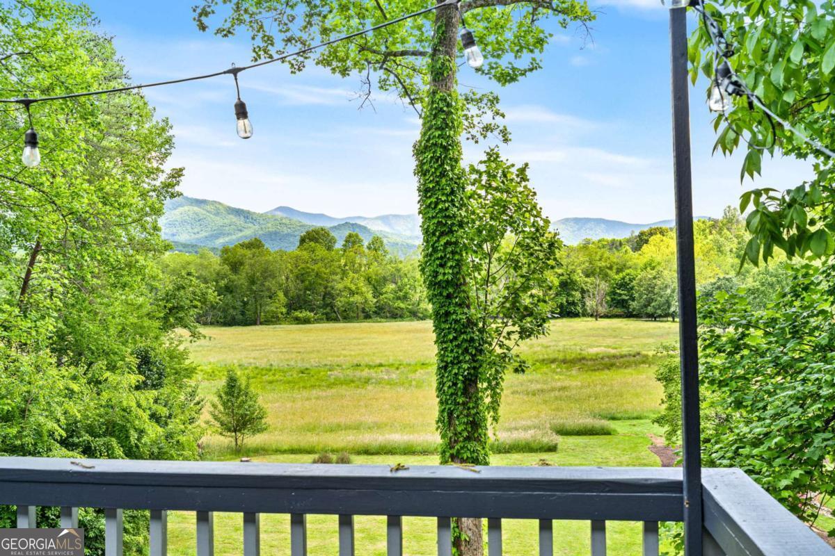 5686 Pine Crest Road Property Photo 4