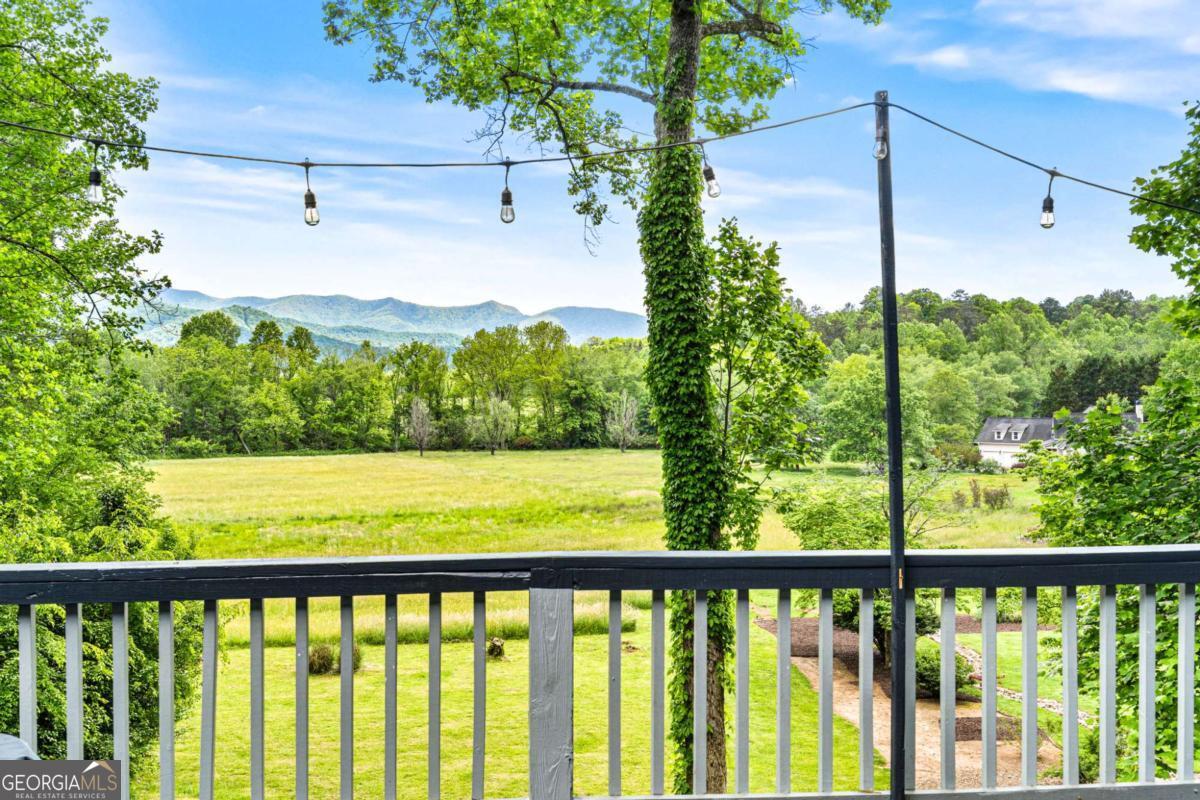 5686 Pine Crest Road Property Photo 5
