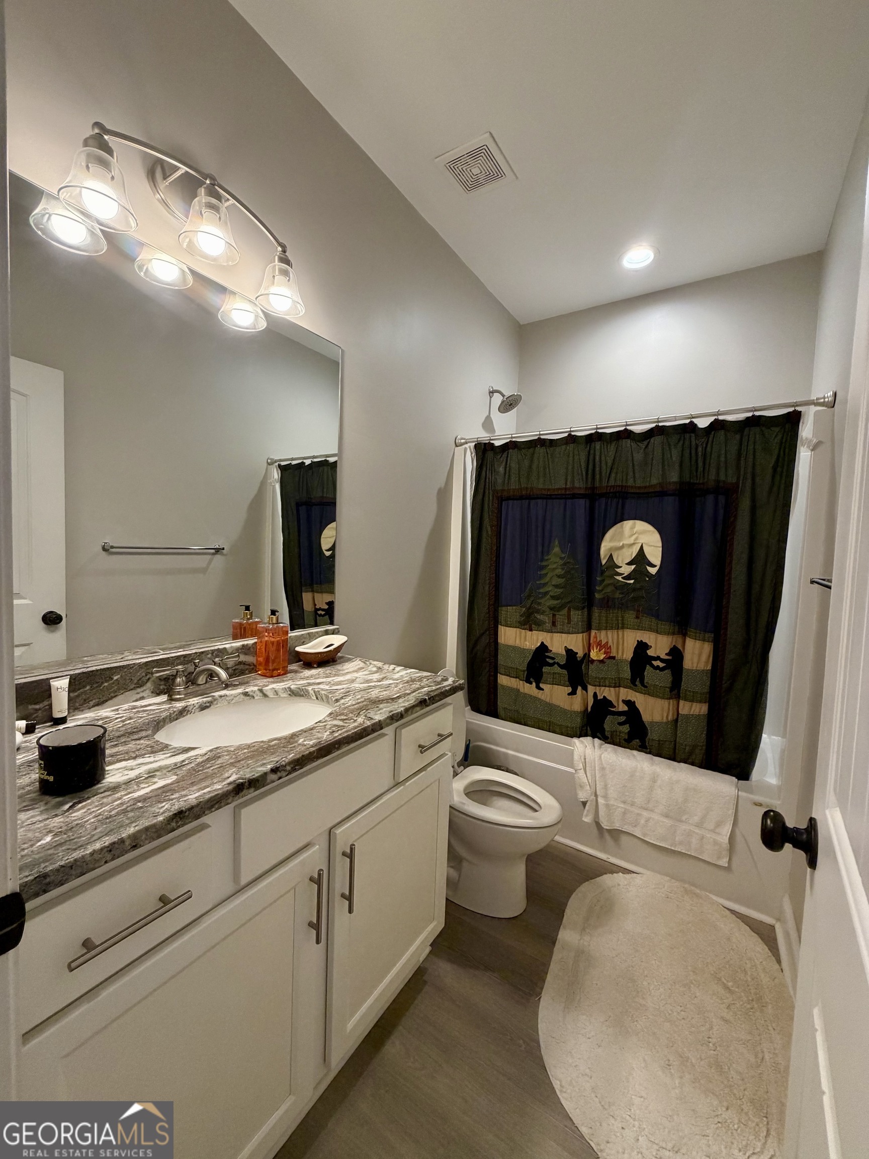 108 Cambridge Court Ne Property Photo 25