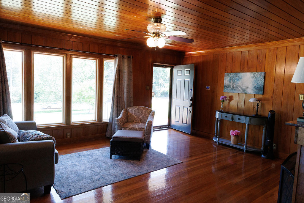 211 N Broad Street Property Photo 13