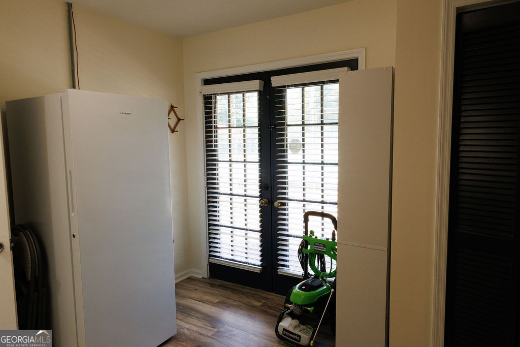 211 N Broad Street Property Photo 23