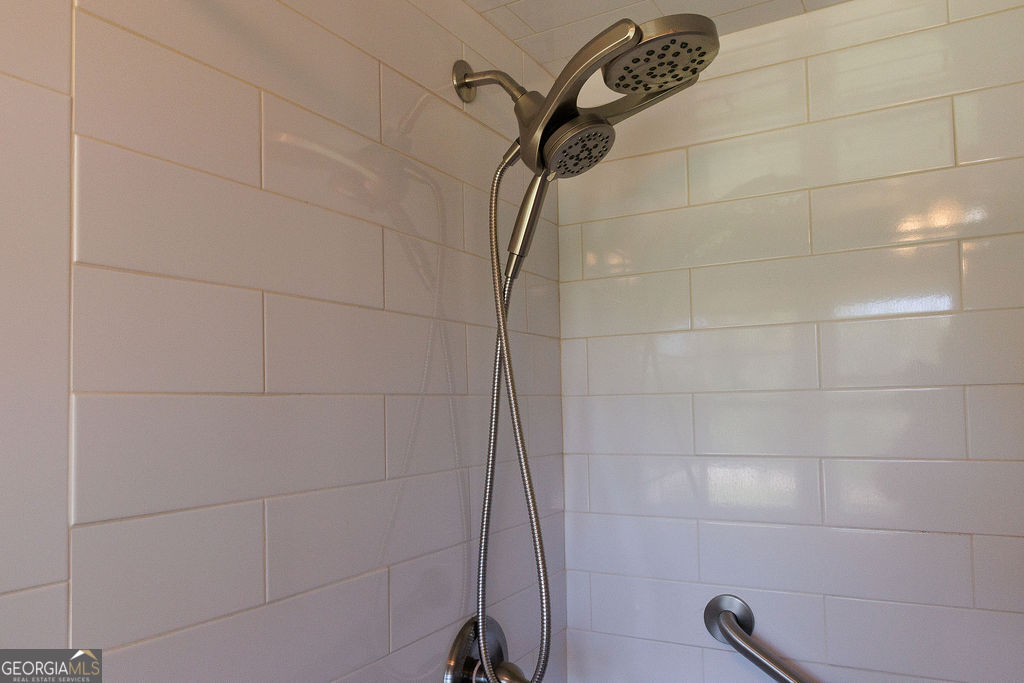 211 N Broad Street Property Photo 41
