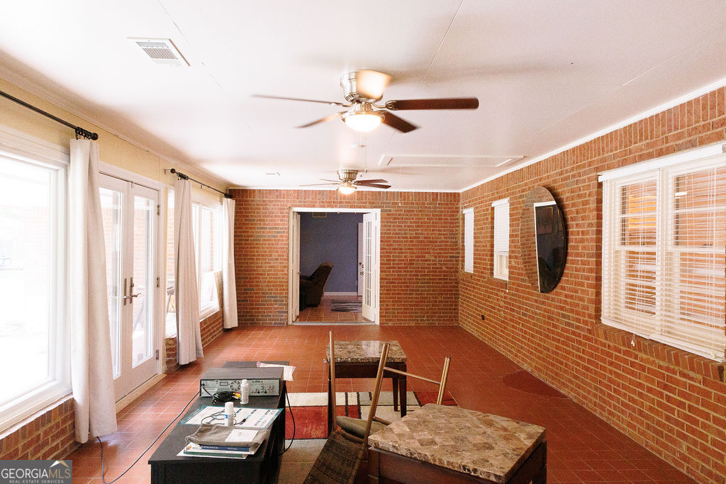 211 N Broad Street Property Photo 47