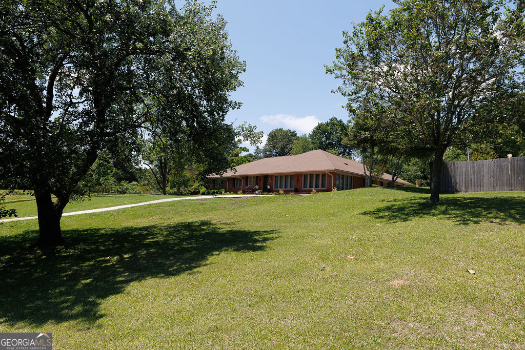 211 N Broad Street Property Photo 66