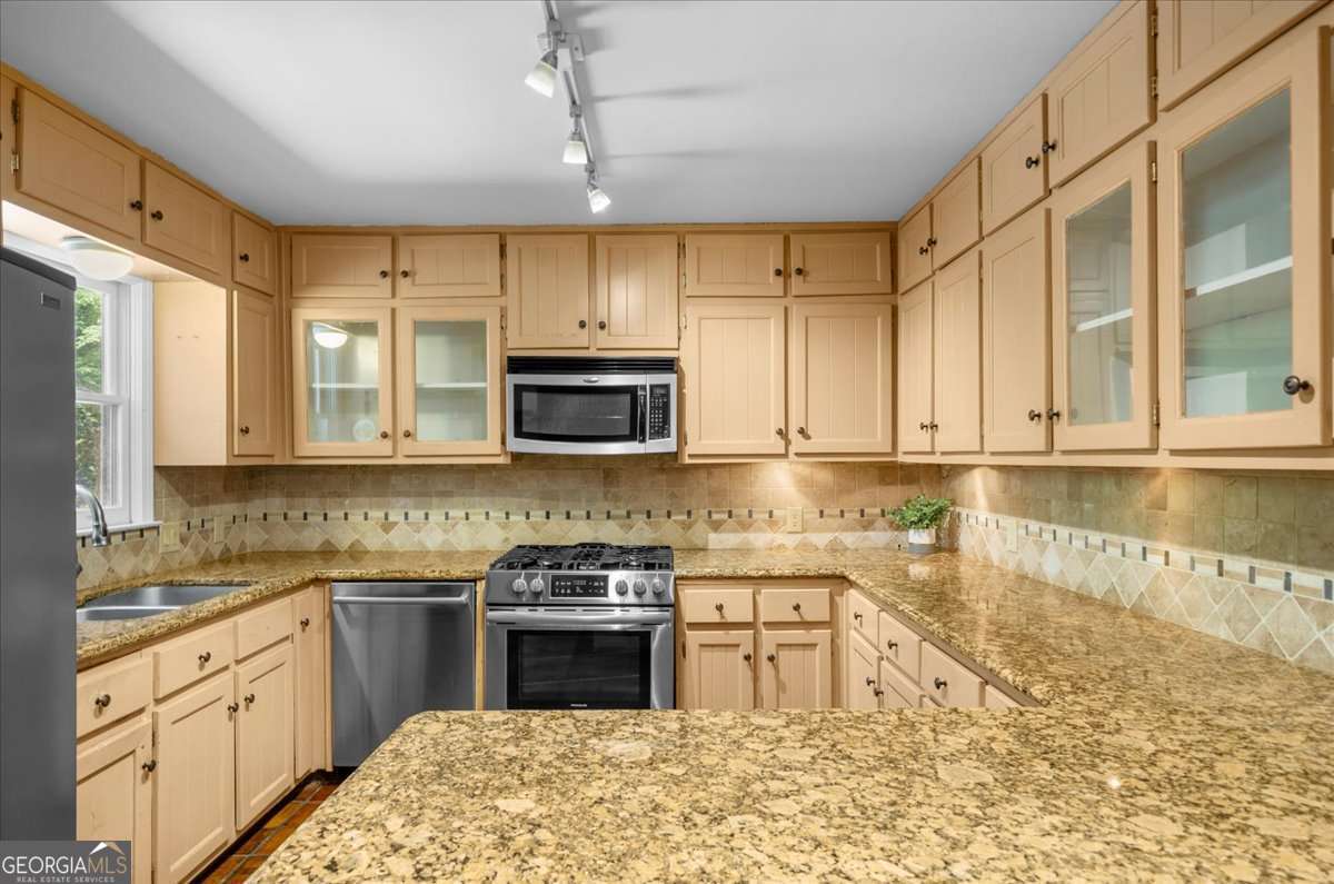 5573 Hidden Harbor Landing Property Photo 13