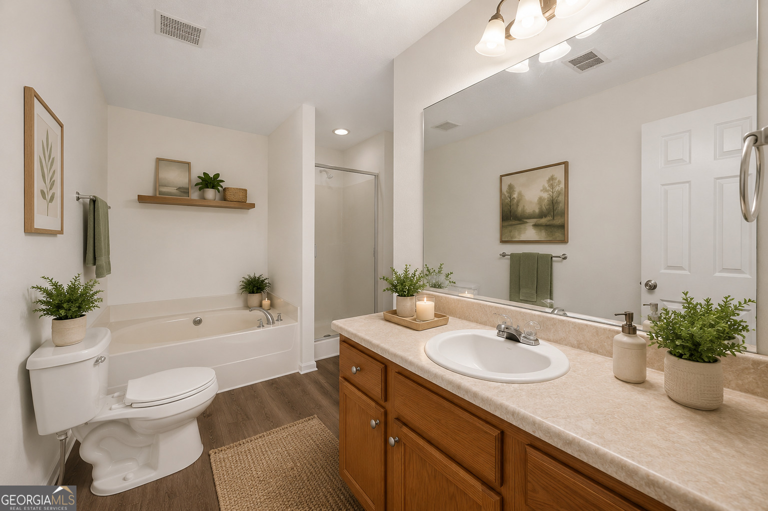 4542 Parkview Square Property Photo 6