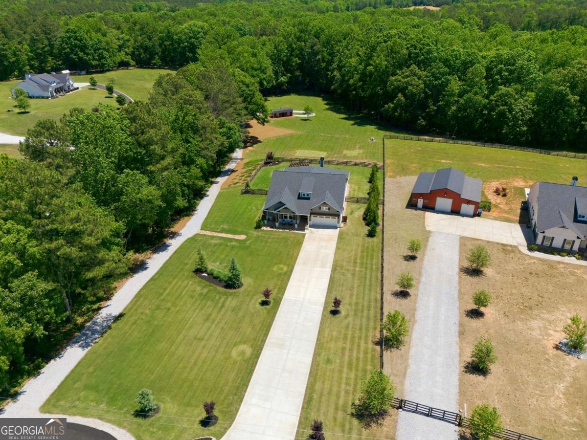 330 Taylor Path Property Photo 3