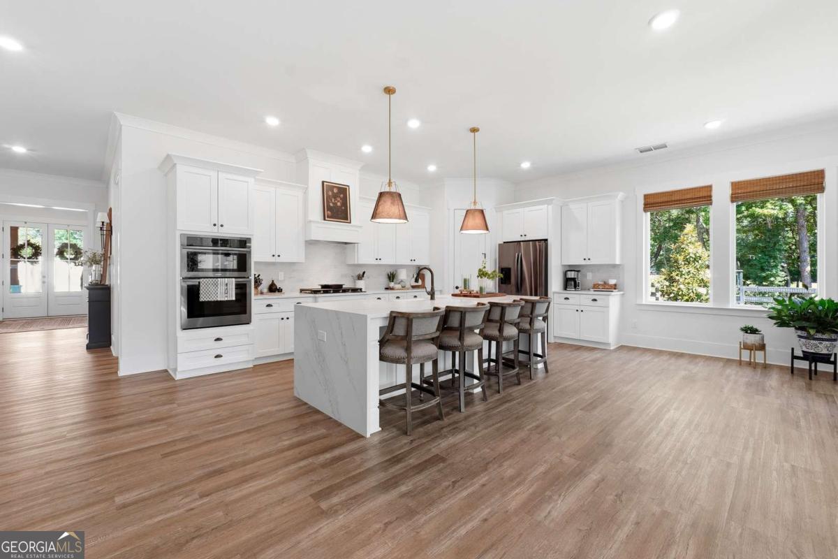 330 Taylor Path Property Photo 8