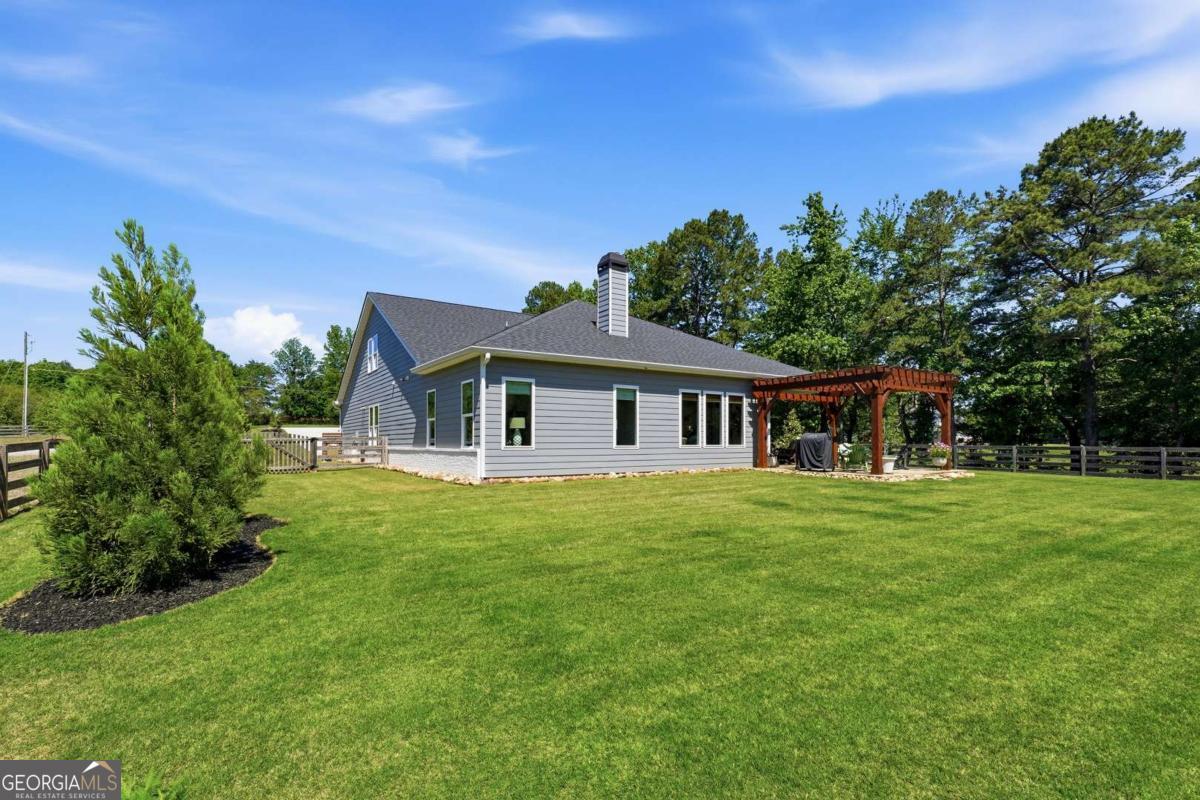 330 Taylor Path Property Photo 45