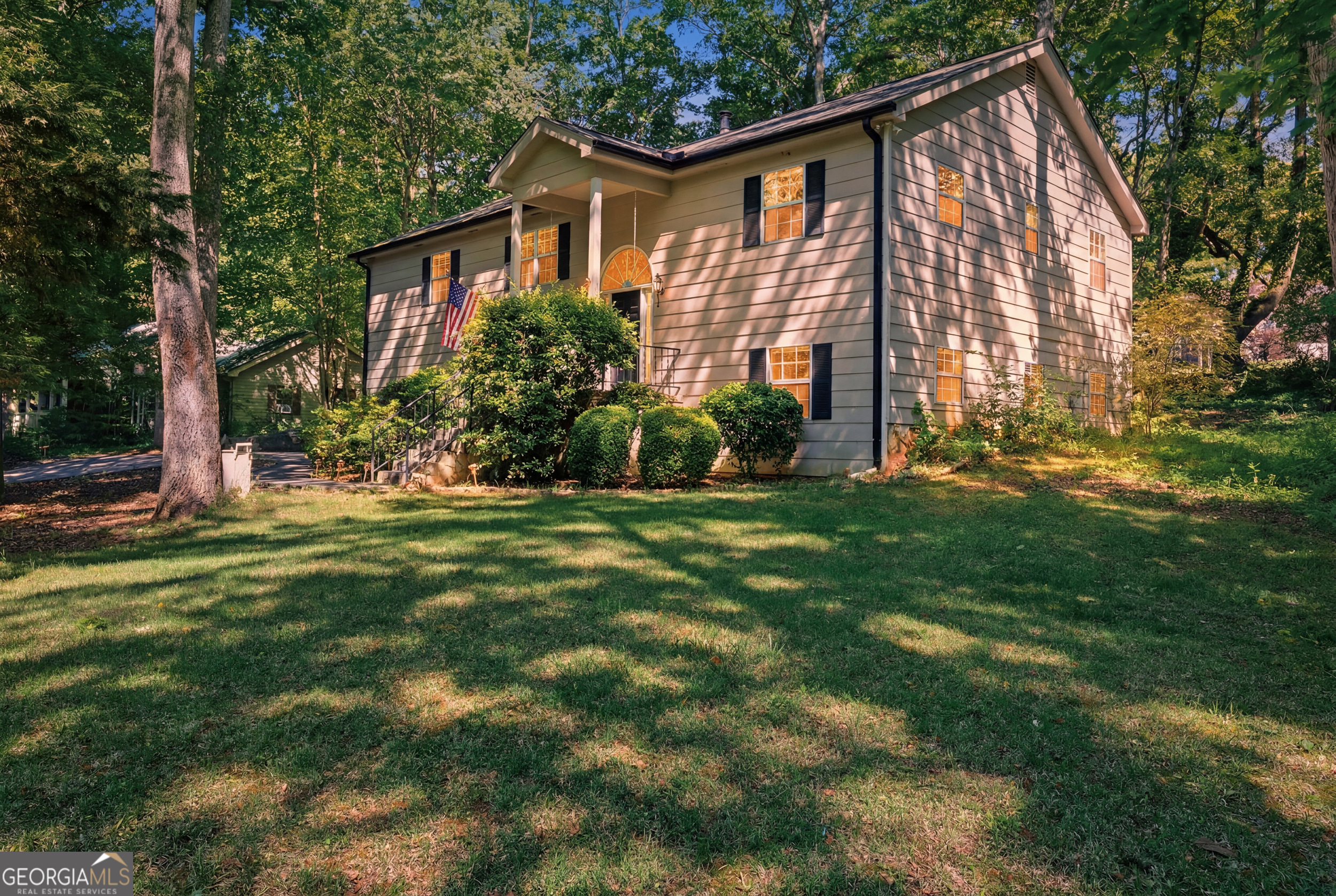 325 Springwood Drive Property Photo 1