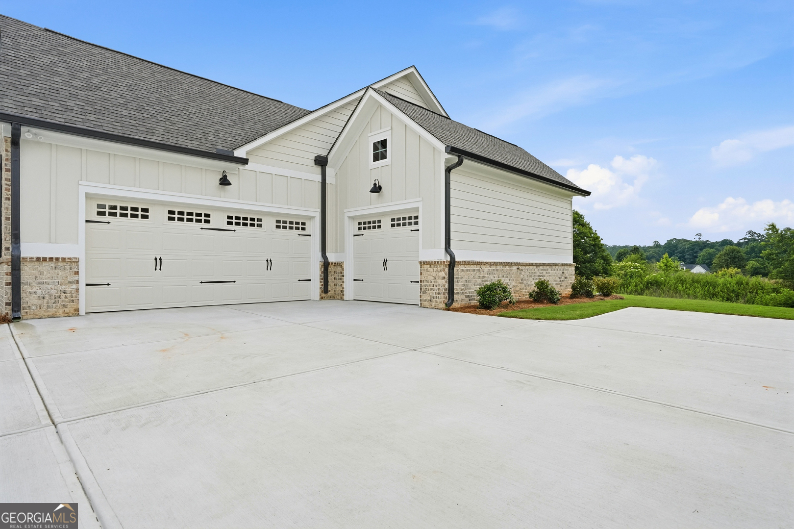 355 Sweetgrass Drive Property Photo 2