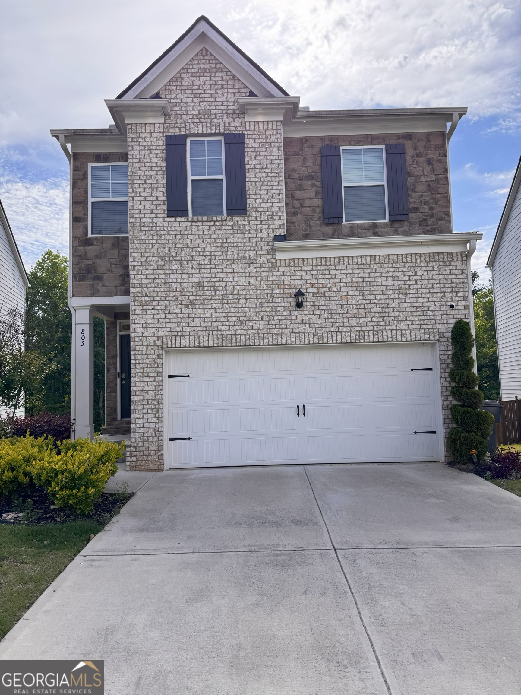 805 Bentley Drive Property Photo 4