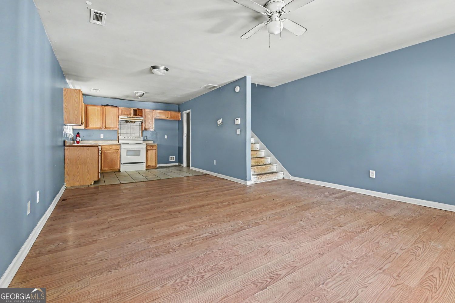 1451 Kennesaw Drive Nw # B Property Photo 4