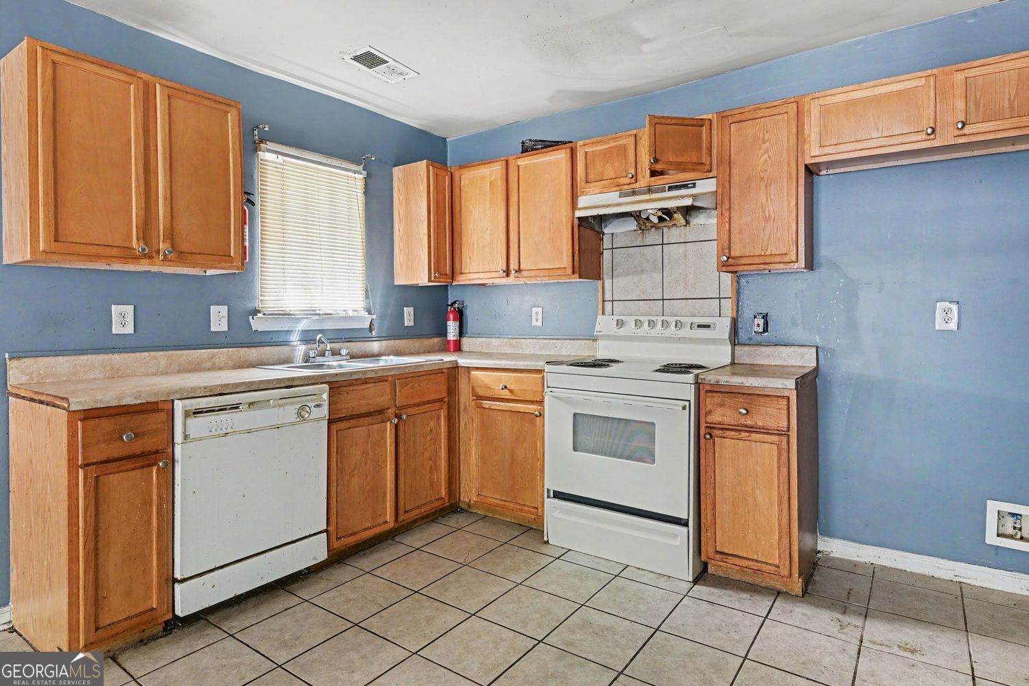 1451 Kennesaw Drive Nw # B Property Photo 6