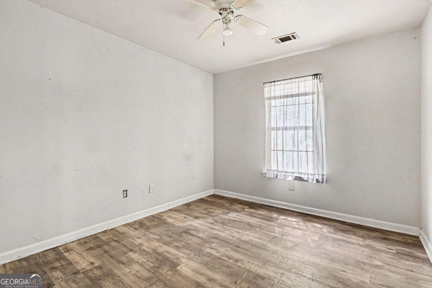 1451 Kennesaw Drive Nw # B Property Photo 17