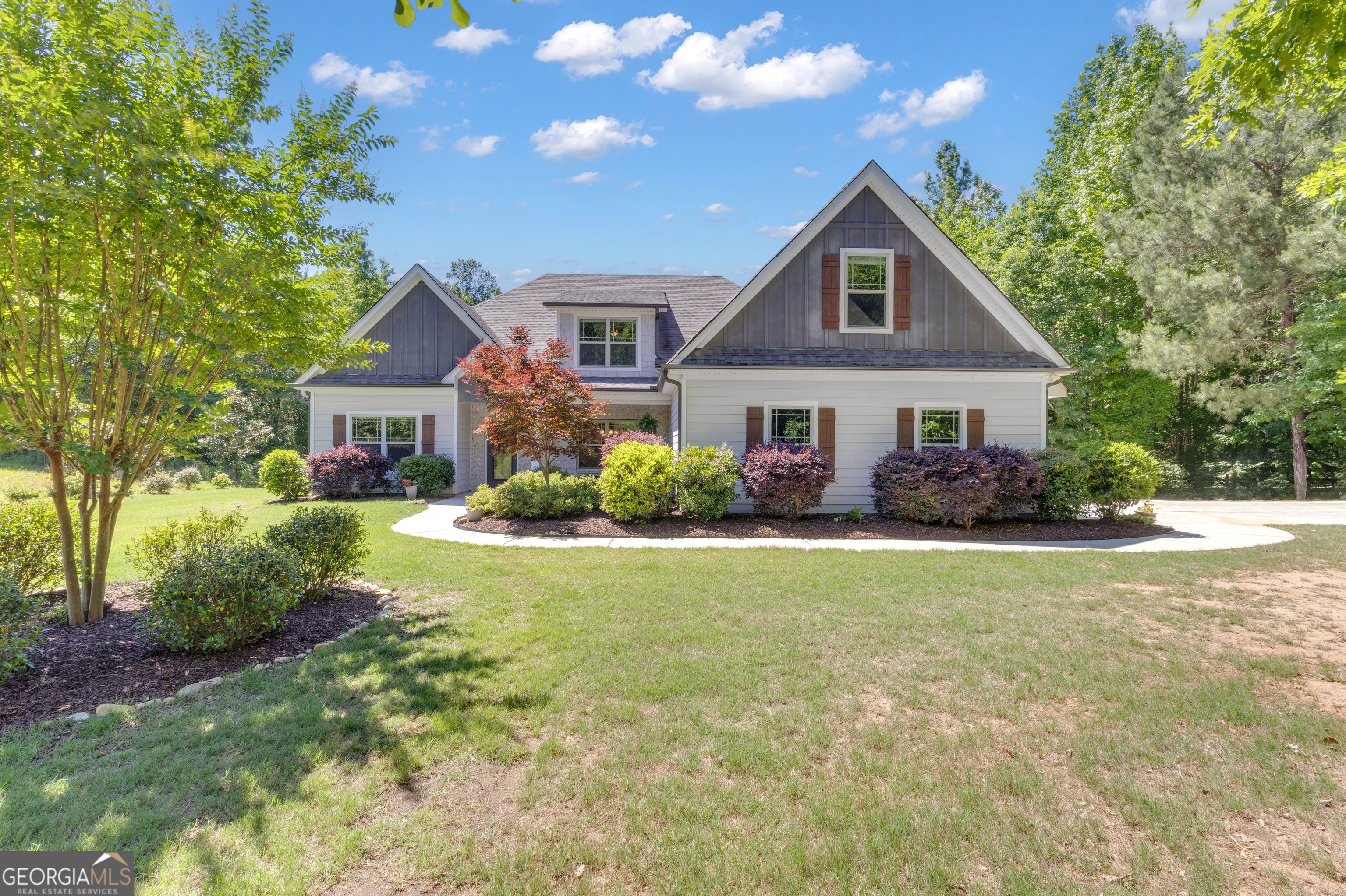 775 Vaughn Road Property Photo 1
