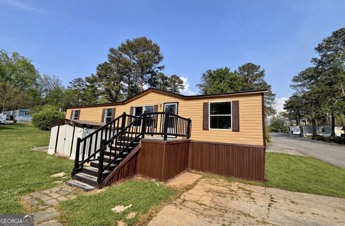 17 Club Circle Property Photo 2
