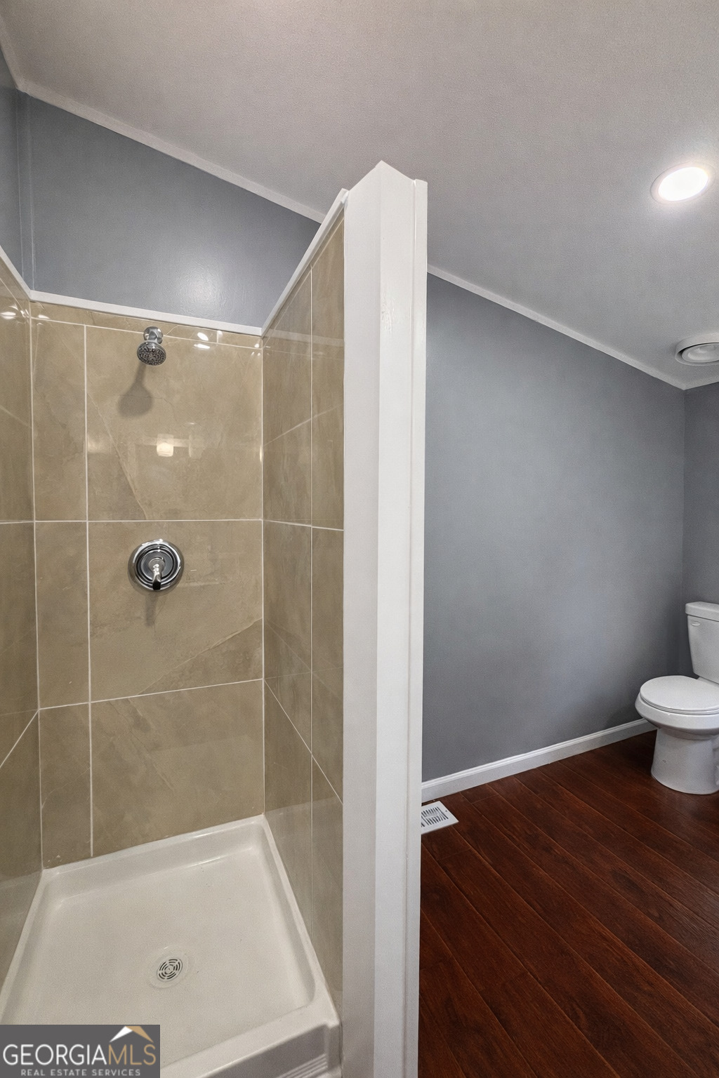 17 Club Circle Property Photo 7