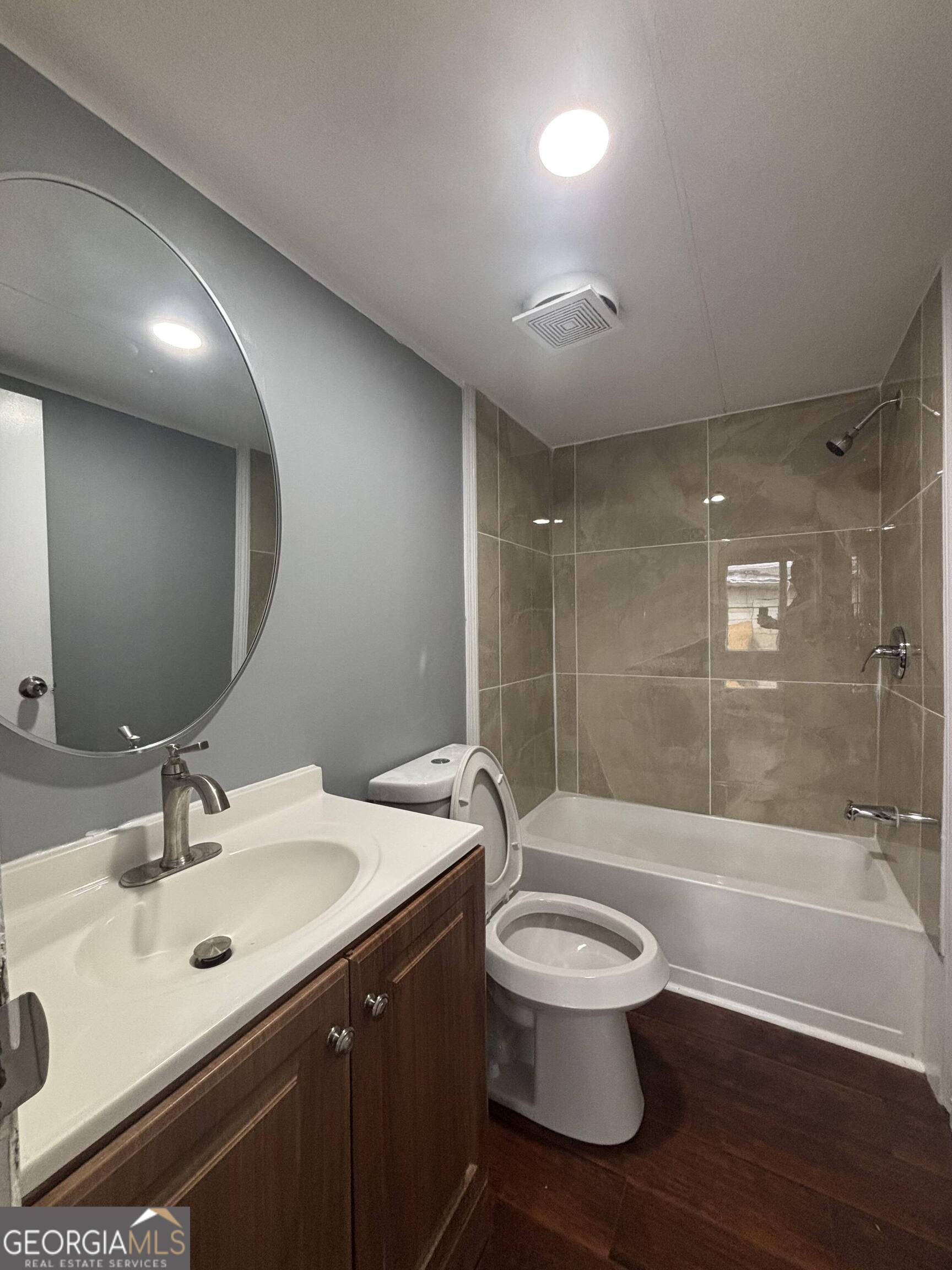 17 Club Circle Property Photo 9