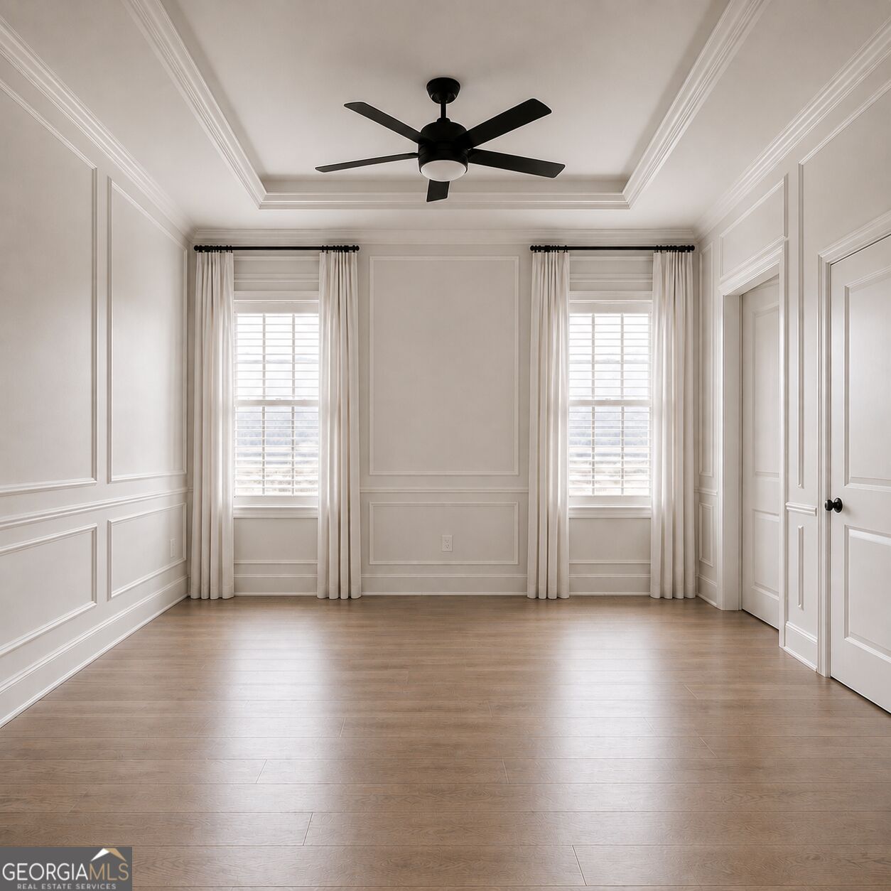 591 40th Street Property Photo 8