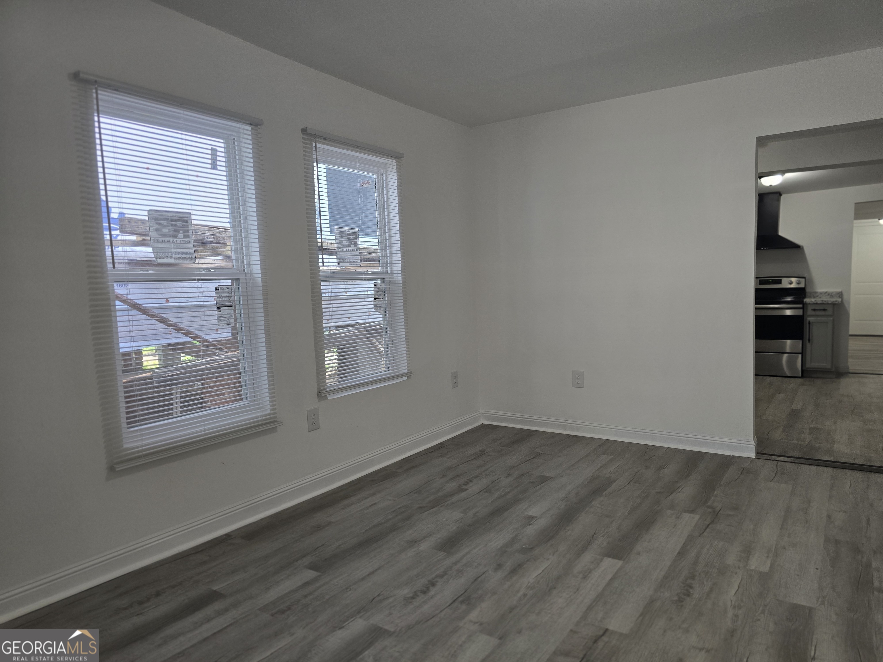 191 Forest Avenue Property Photo 3