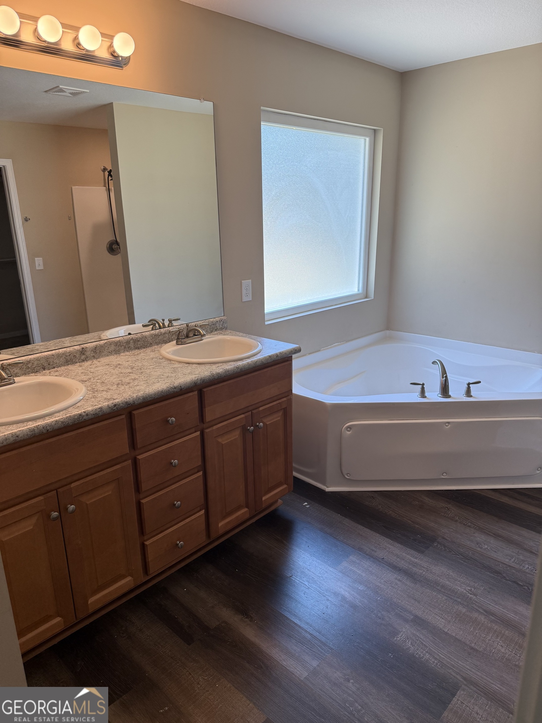403 Wilburn Cr Property Photo 10