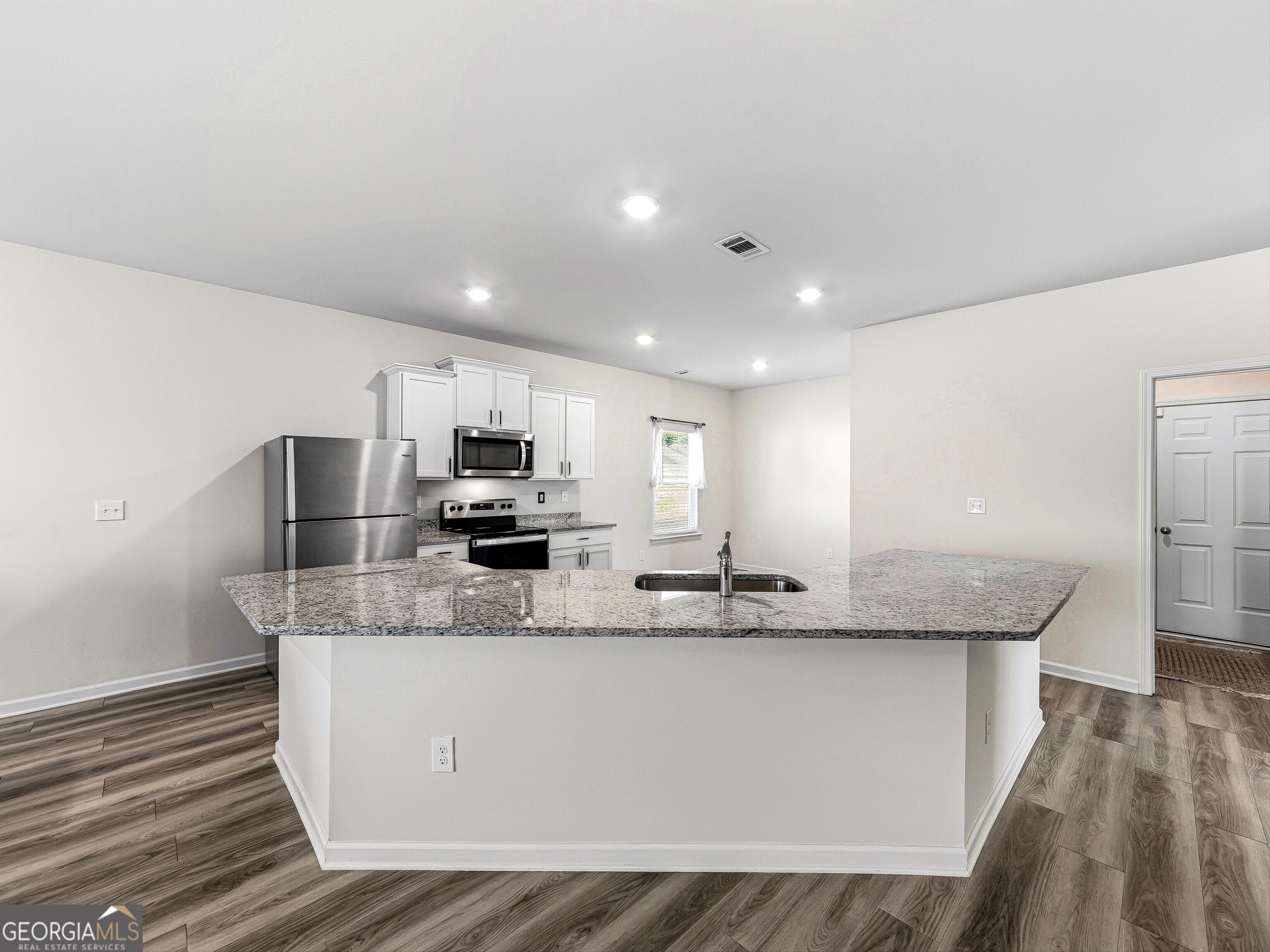 1183 Amadas Drive Property Photo 8